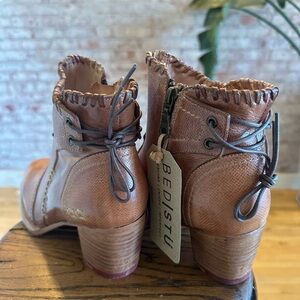 BED|STU Women's Distressed Brown Ankle Boots